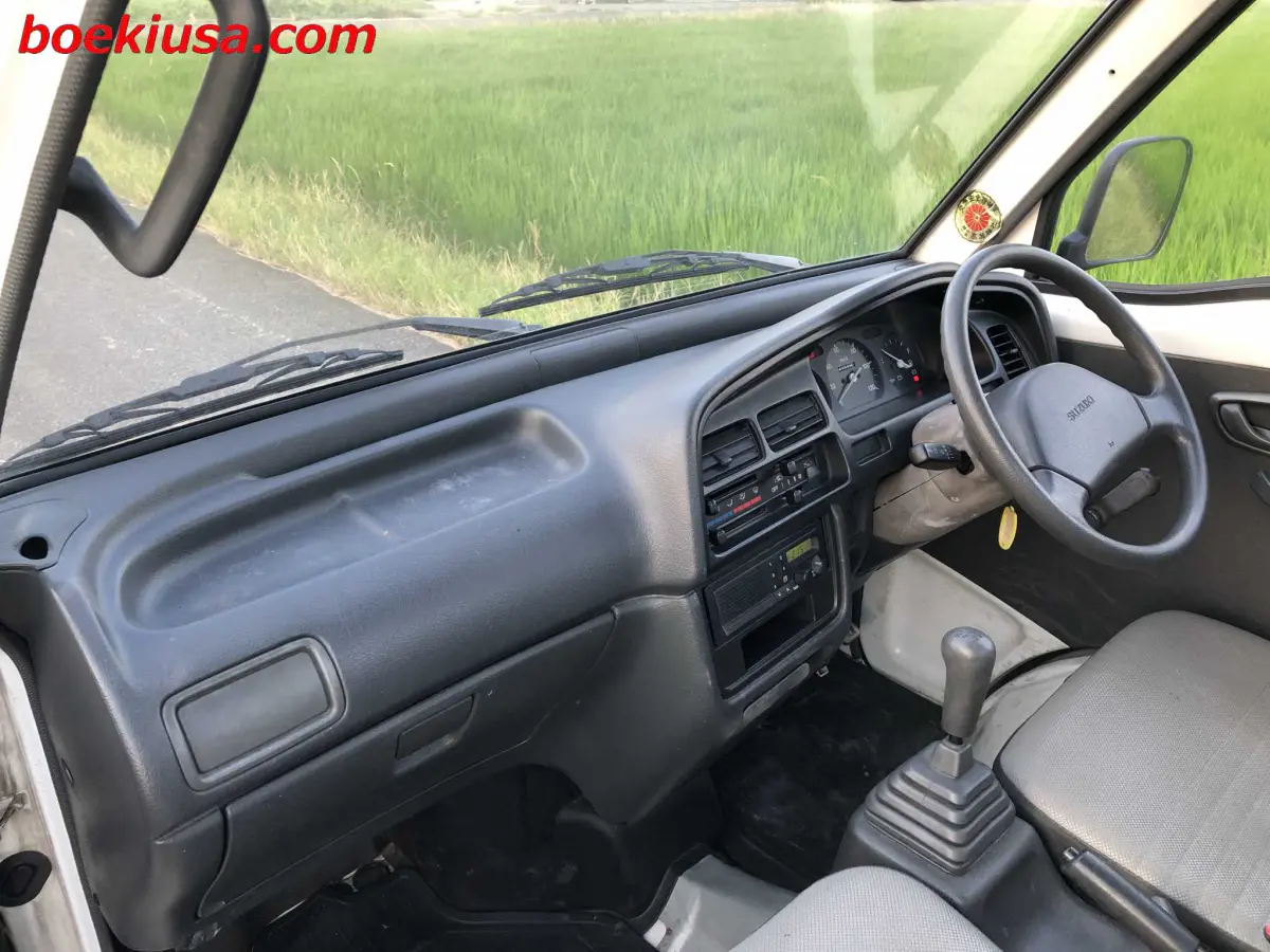 1994 Suzuki Carry 4x4, a white Kei Truck, for sale at Boeki USA in Paterson, NJ (photo 9 of 20)