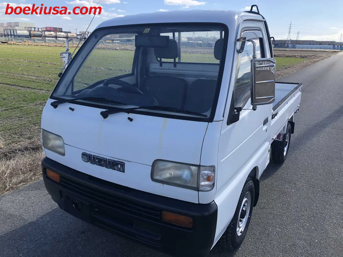1994 Suzuki Carry 4x4, a white Kei Truck, for sale at Boeki USA in Paterson, NJ (photo 2 of 20)