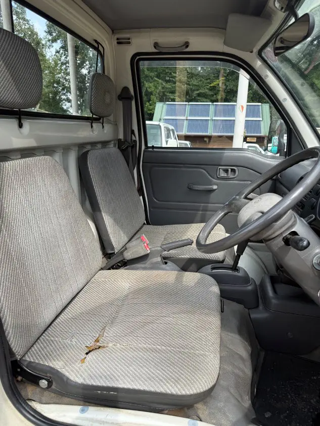1995 Daihatsu Hijet 4WD, a white Kei Truck, for sale at Mayberry Mini Trucks in Mount Airy, NC (photo 11 of 18)