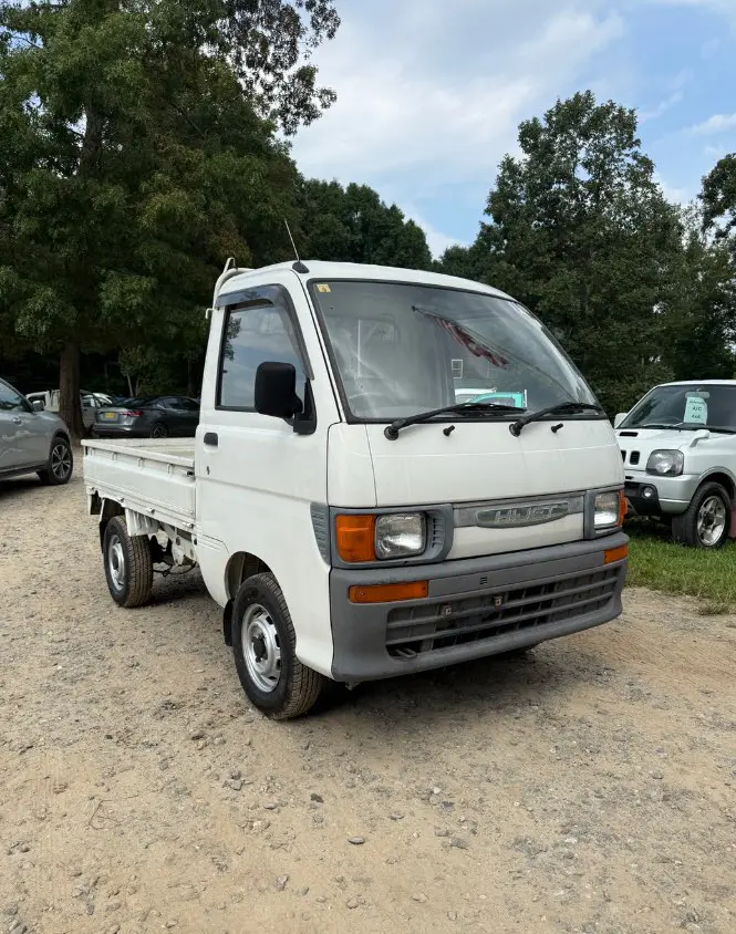 1995 Daihatsu Hijet 4WD, a white Kei Truck, for sale at Mayberry Mini Trucks in Mount Airy, NC (photo 3 of 18)