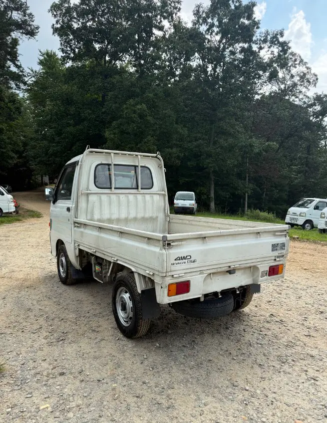1995 Daihatsu Hijet 4WD, a white Kei Truck, for sale at Mayberry Mini Trucks in Mount Airy, NC (photo 8 of 18)