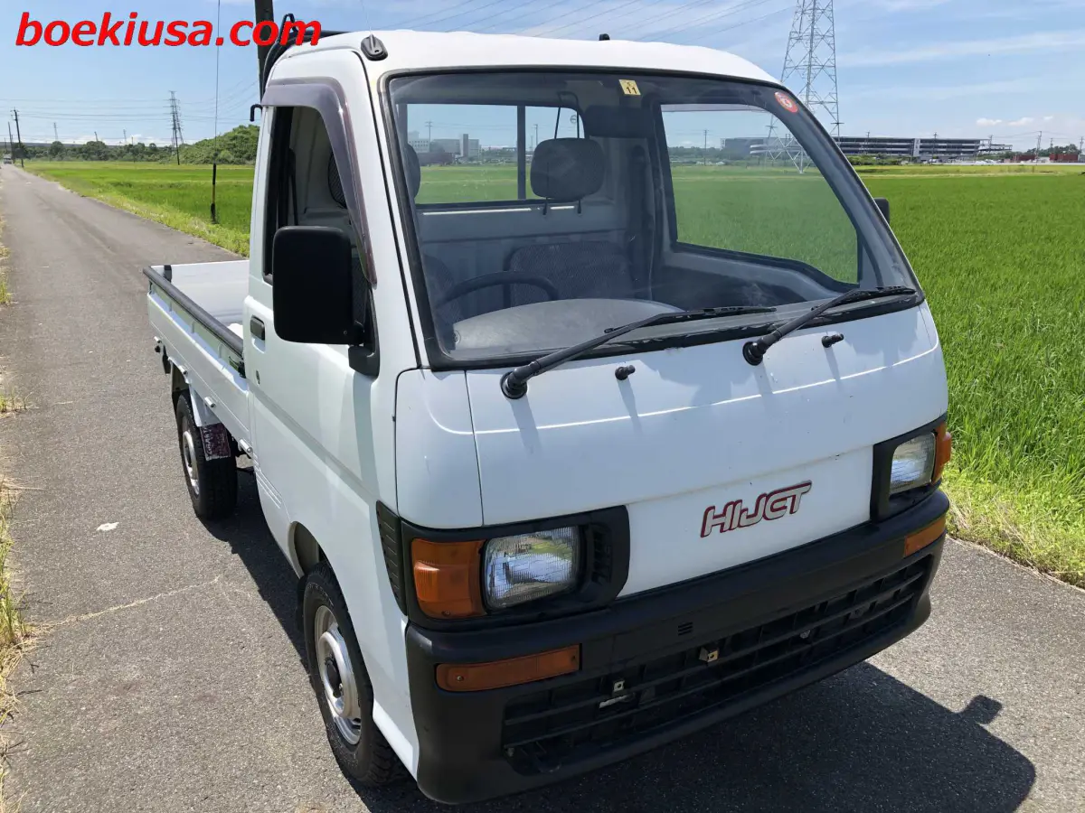1995 Daihatsu Hijet 4x4, a white Kei Truck, for sale at Boeki USA in Paterson, NJ (photo 1 of 20)