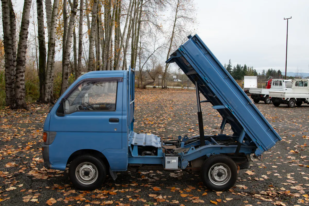 1995 Daihatsu Hijet Climber Dump, a Kei Truck, for sale at The Import Guys in Ferndale, WA (photo 6 of 12)