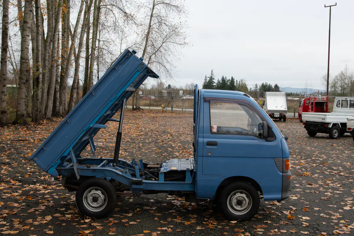 1995 Daihatsu Hijet Climber Dump, a Kei Truck, for sale at The Import Guys in Ferndale, WA (photo 7 of 12)