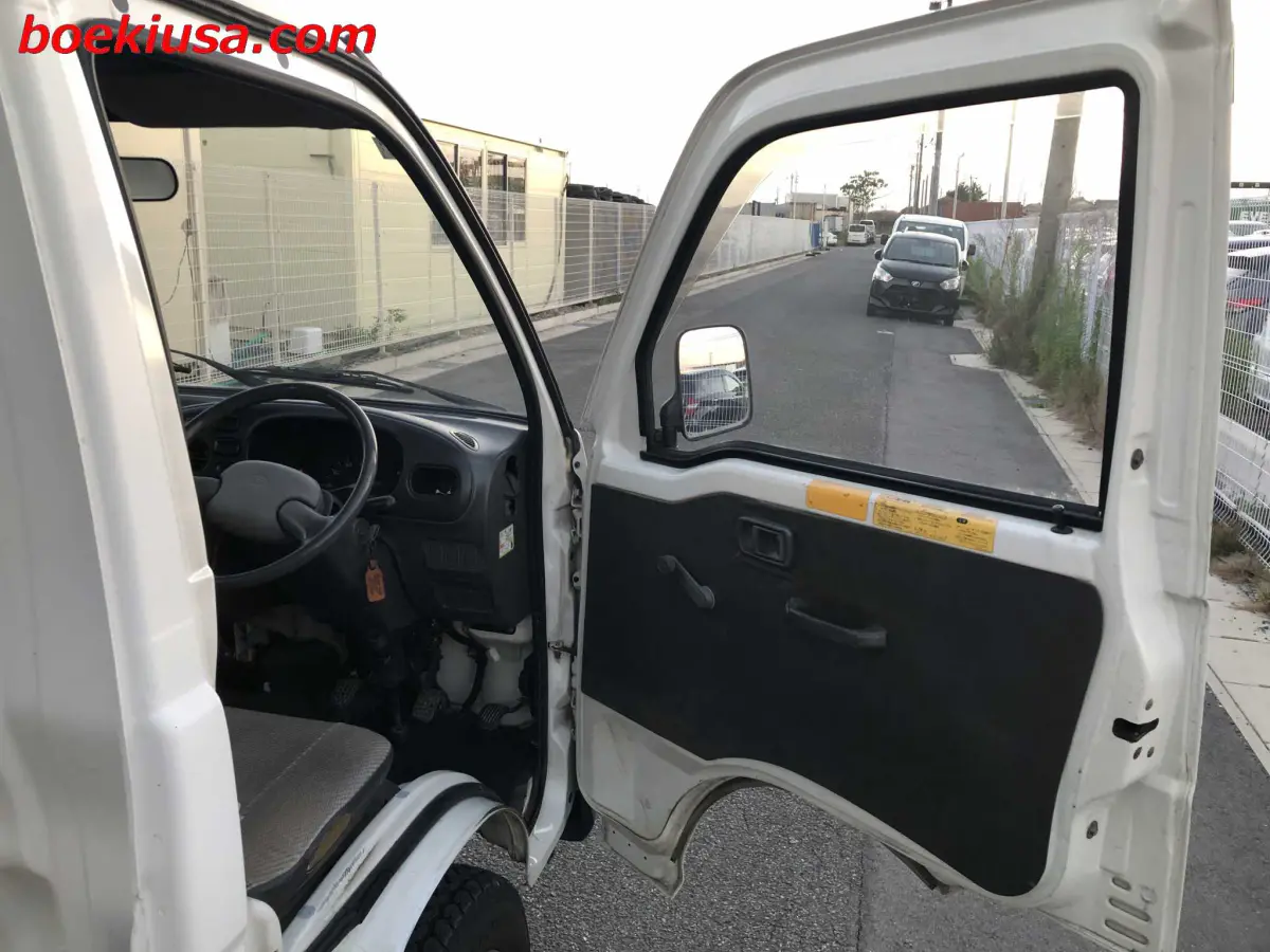1995 Daihatsu Hijet Dump 4x4, a white Kei Truck, for sale at Boeki USA in Paterson, NJ (photo 12 of 20)