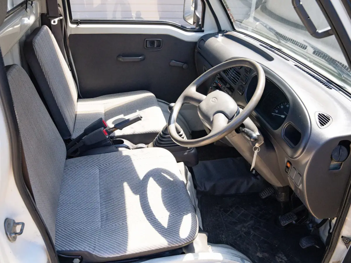1995 Daihatsu Hijet With Diff Lock, a white Kei Truck, for sale at Japan Direct Motors in Irmo, SC (photo 11 of 13)