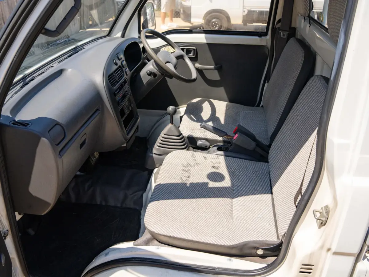 1995 Daihatsu Hijet With Diff Lock, a white Kei Truck, for sale at Japan Direct Motors in Irmo, SC (photo 12 of 13)