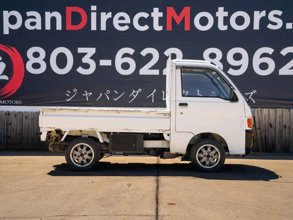 1995 Daihatsu Hijet With Diff Lock, a white Kei Truck, for sale at Japan Direct Motors in Irmo, SC (photo 6 of 13)