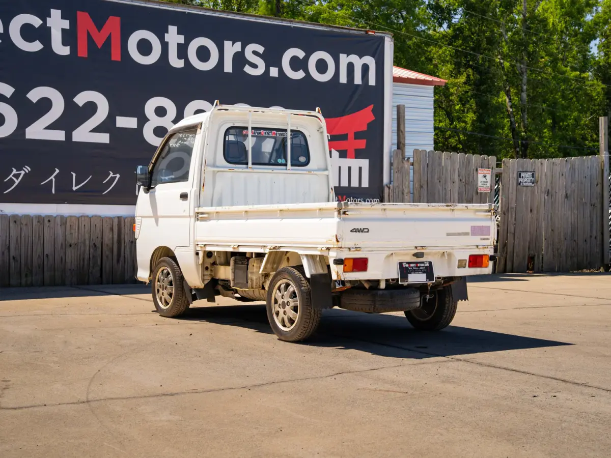 1995 Daihatsu Hijet With Diff Lock, a white Kei Truck, for sale at Japan Direct Motors in Irmo, SC (photo 9 of 13)