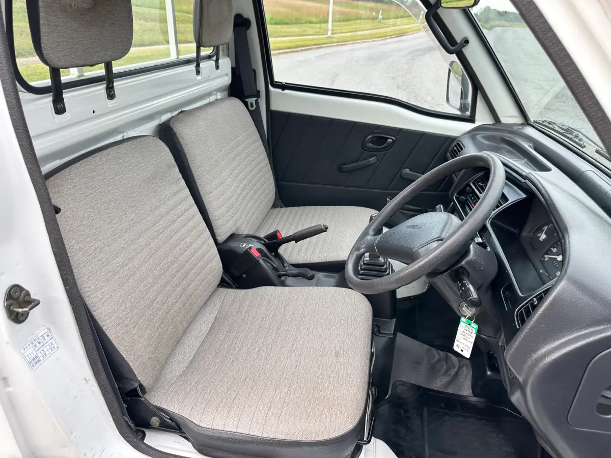 1995 Mazda Autozam Scrum 4WD, a Kei Truck, for sale at Tokyo Motors DC in Boyds, MD (photo 12 of 15)