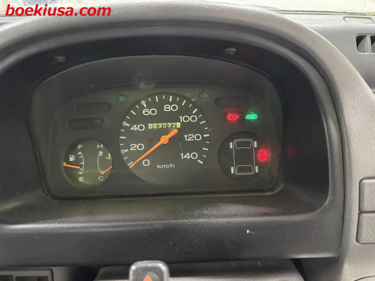 1995 Subaru Sambar 4x4, a white Kei Truck, for sale at Boeki USA in Paterson, NJ (photo 18 of 20)