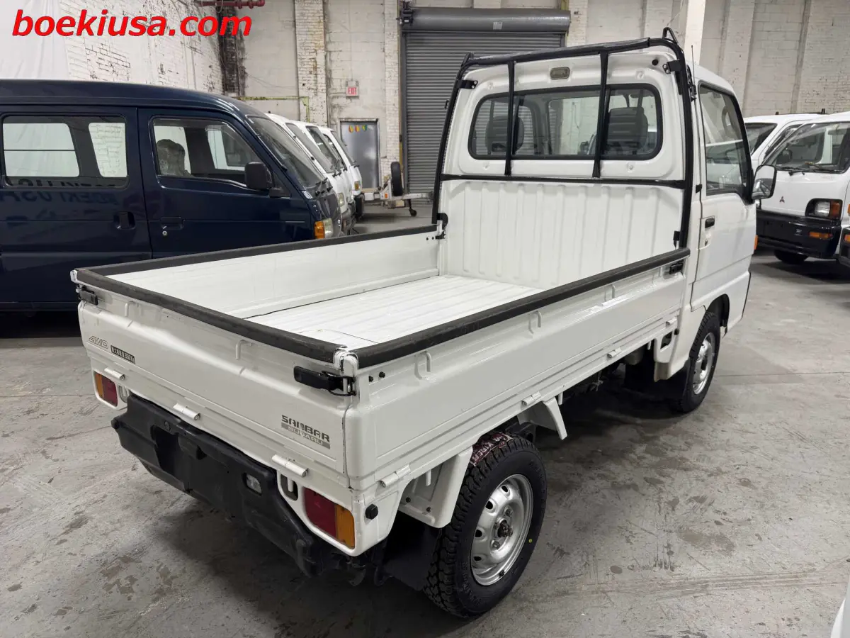 1995 Subaru Sambar 4x4, a white Kei Truck, for sale at Boeki USA in Paterson, NJ (photo 4 of 20)