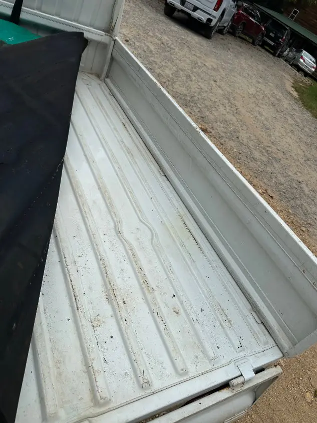 1995 Suzuki Carry 4WD, a white Kei Truck, for sale at Mayberry Mini Trucks in Mount Airy, NC (photo 10 of 20)