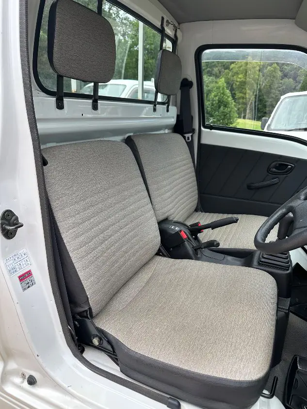 1995 Suzuki Carry 4WD, a white Kei Truck, for sale at Mayberry Mini Trucks in Mount Airy, NC (photo 18 of 20)