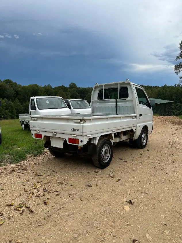 1995 Suzuki Carry 4WD, a white Kei Truck, for sale at Mayberry Mini Trucks in Mount Airy, NC (photo 7 of 20)