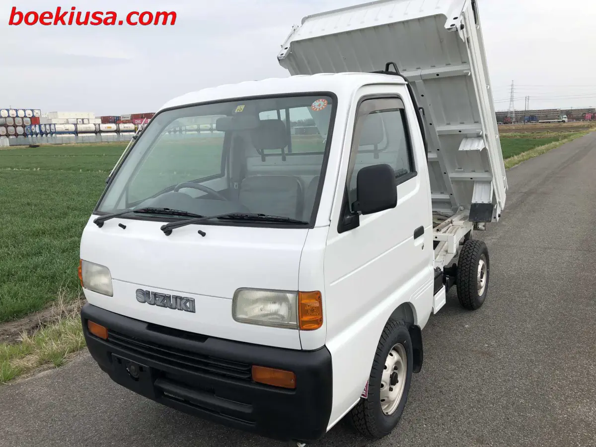1995 Suzuki Carry Dump 4x4, a white Kei Truck, for sale at Boeki USA in Paterson, NJ (photo 2 of 20)