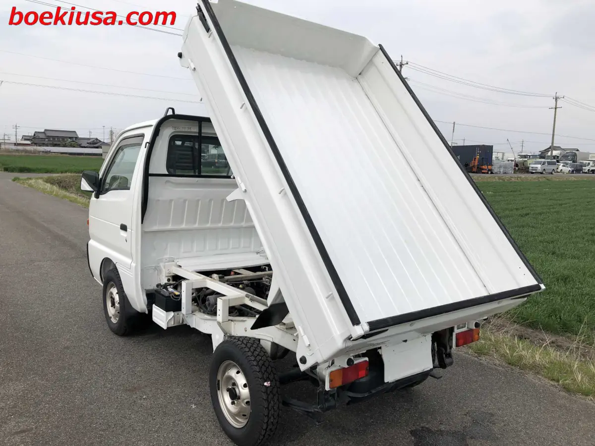 1995 Suzuki Carry Dump 4x4, a white Kei Truck, for sale at Boeki USA in Paterson, NJ (photo 3 of 20)