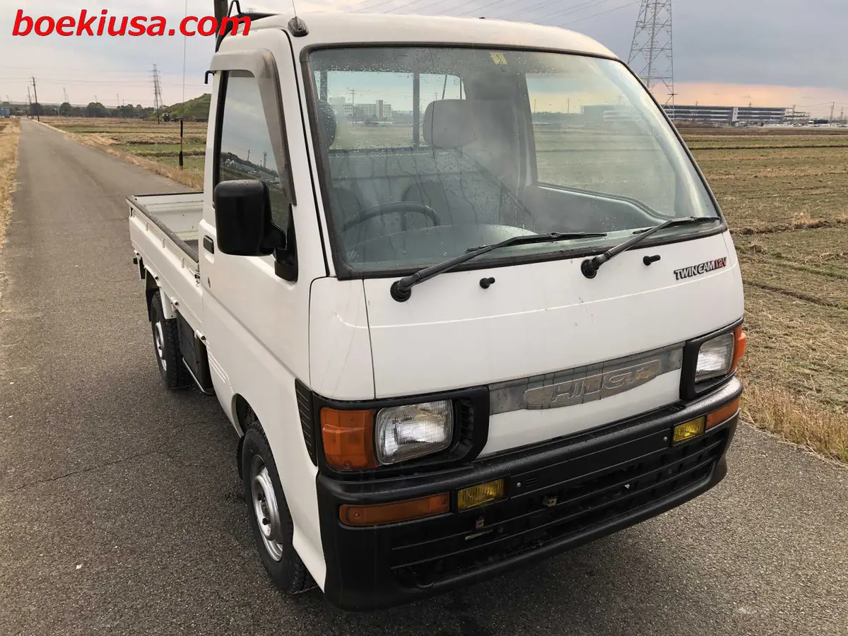 1996 Daihatsu Hijet 4x4, a white Kei Truck, for sale at Boeki USA in Paterson, NJ (photo 1 of 20)