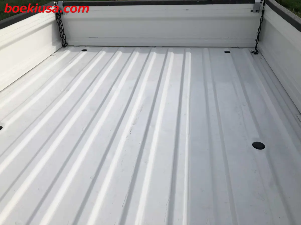1996 Daihatsu Hijet 4x4, a white Kei Truck, for sale at Boeki USA in Paterson, NJ (photo 7 of 20)