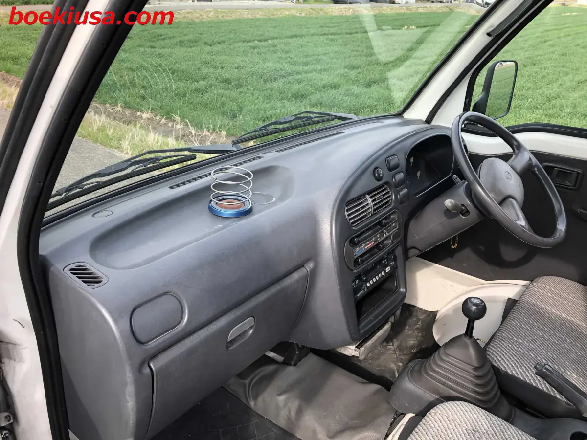 1996 Daihatsu Hijet 4x4, a white Kei Truck, for sale at Boeki USA in Paterson, NJ (photo 9 of 20)