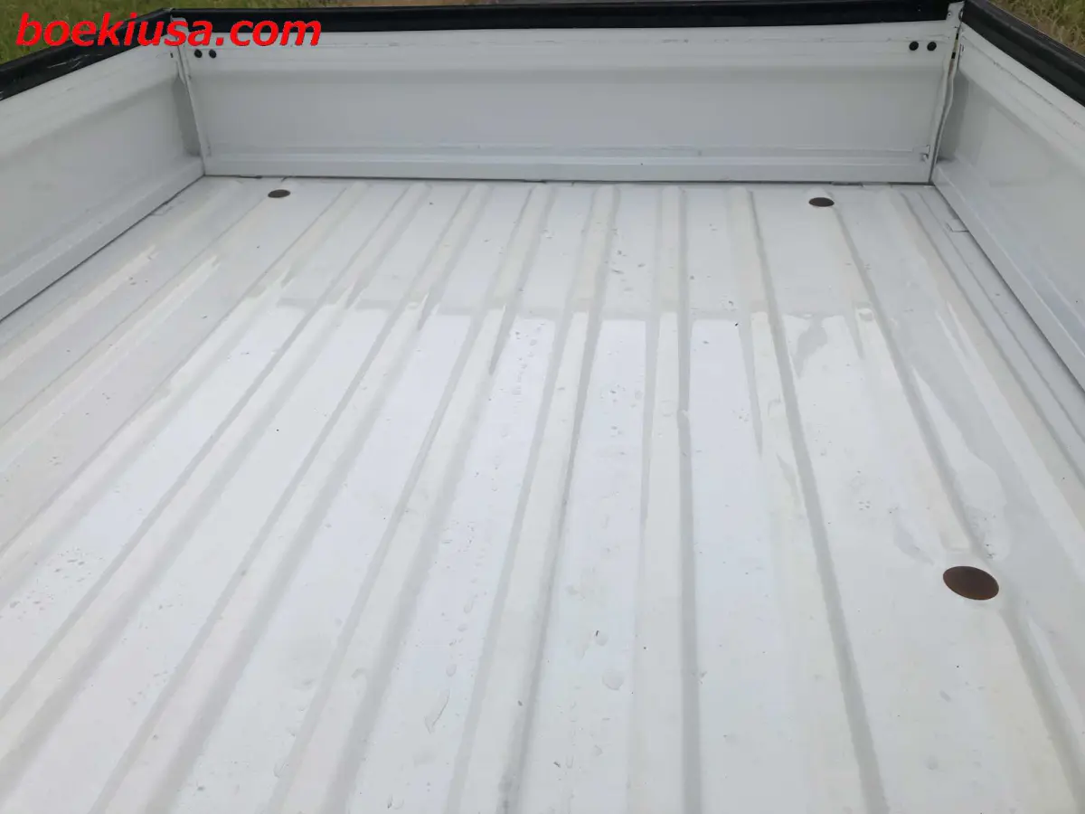 1996 Daihatsu Hijet 4x4, a white Kei Truck, for sale at Boeki USA in Paterson, NJ (photo 7 of 20)
