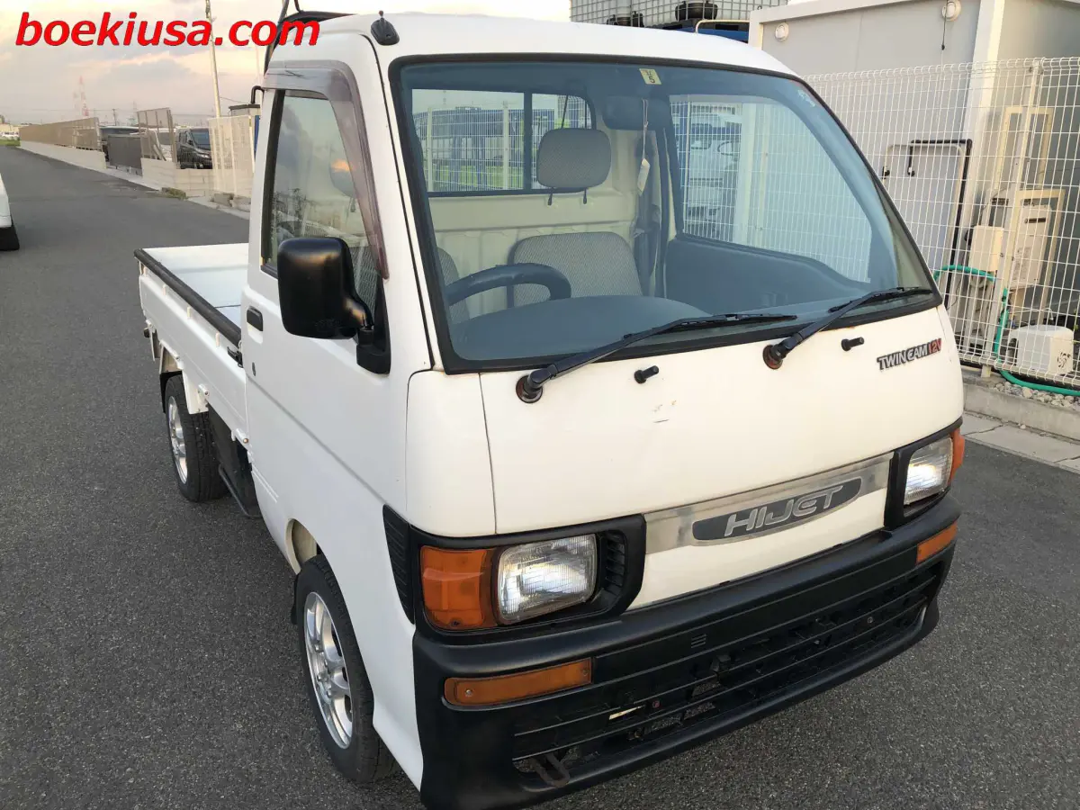 1996 Daihatsu Hijet 4x4, a white Kei Truck, for sale at Boeki USA in Paterson, NJ (photo 1 of 20)