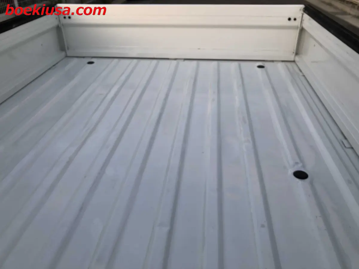 1996 Daihatsu Hijet 4x4, a white Kei Truck, for sale at Boeki USA in Paterson, NJ (photo 7 of 20)