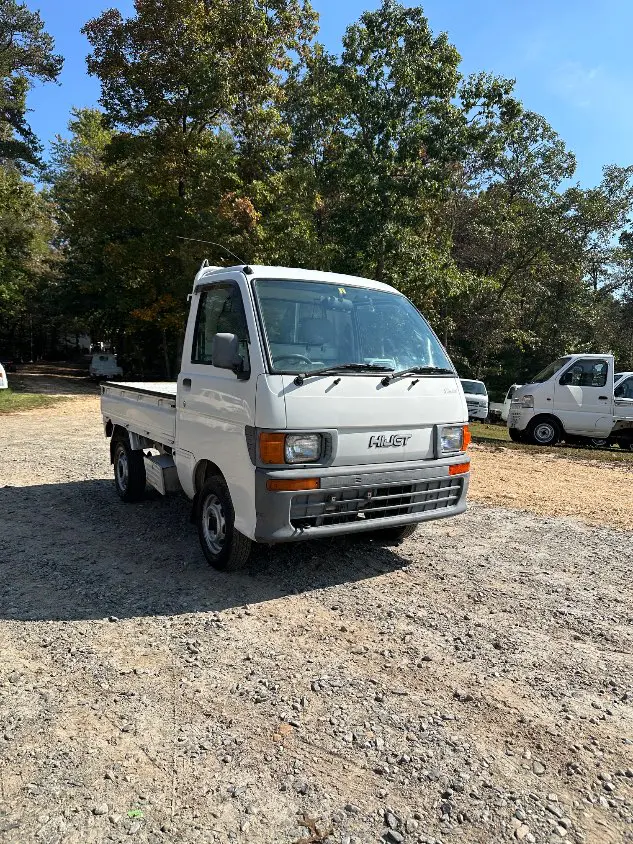 1996 Daihatsu Hijet, a white Kei Truck, for sale at Mayberry Mini Trucks in Mount Airy, NC (photo 5 of 20)