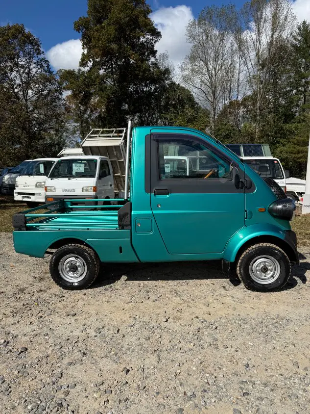 1996 Daihatsu Midget, a green Kei Truck, for sale at Mayberry Mini Trucks in Mount Airy, NC (photo 4 of 13)