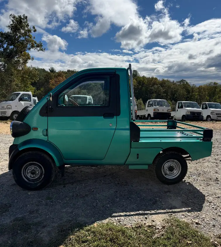 1996 Daihatsu Midget, a green Kei Truck, for sale at Mayberry Mini Trucks in Mount Airy, NC (photo 8 of 13)