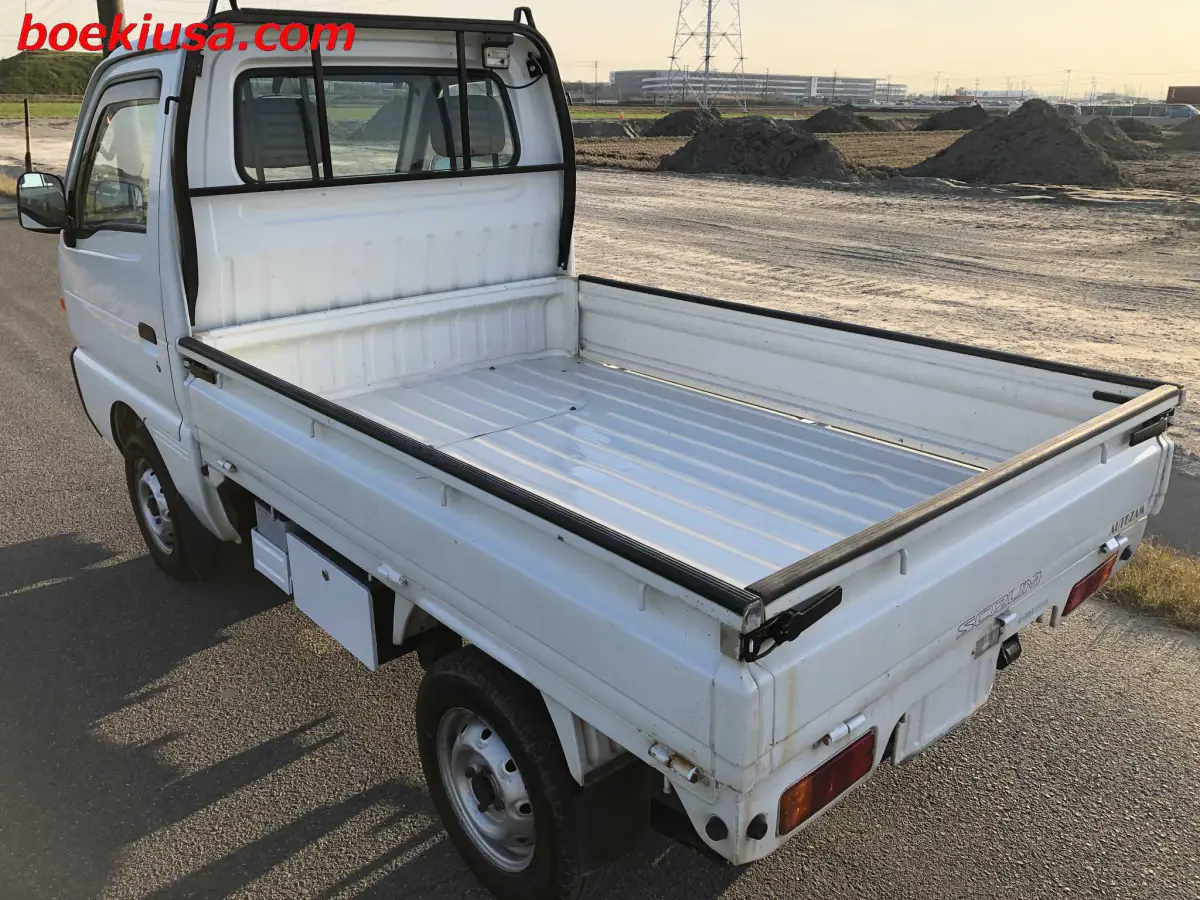 1996 Mazda Scrum 4x4, a white Kei Truck, for sale at Boeki USA in Paterson, NJ (photo 3 of 20)