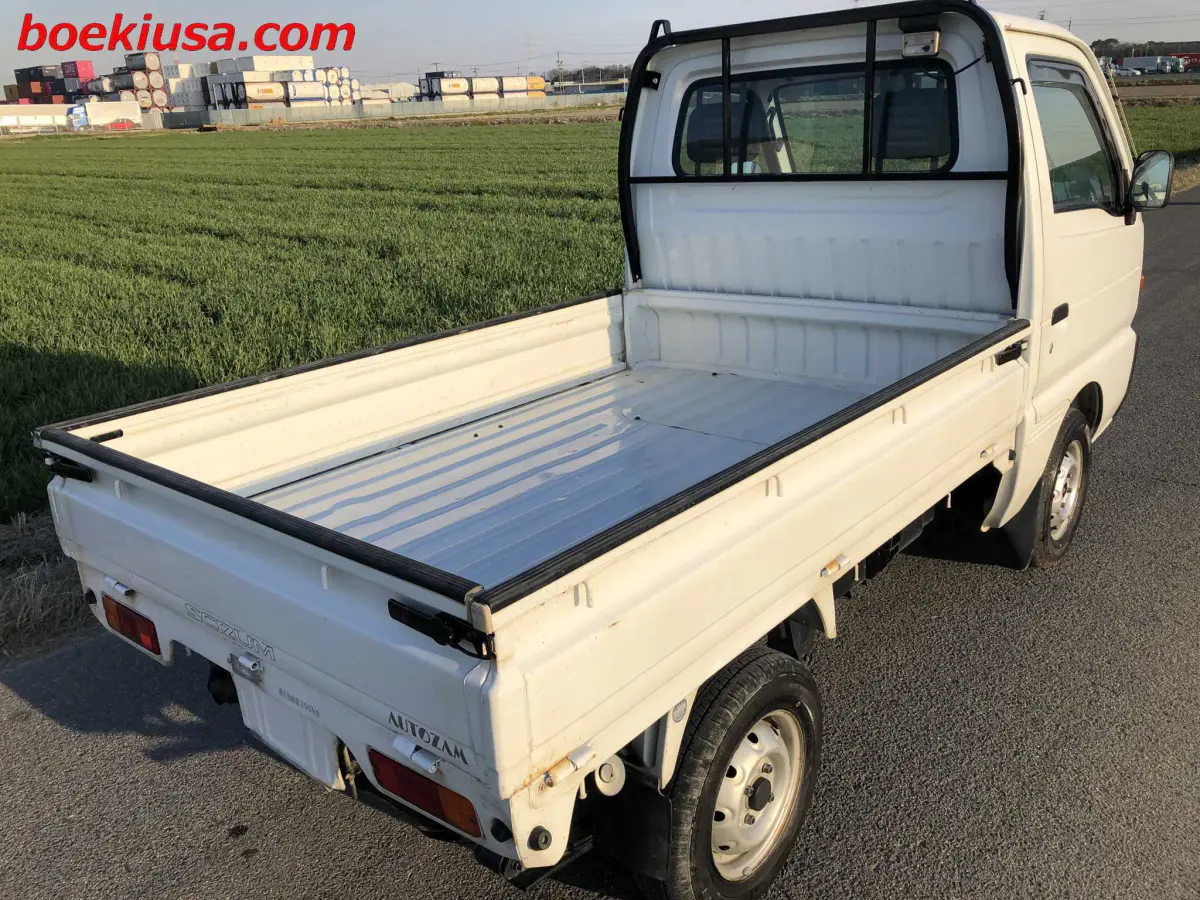 1996 Mazda Scrum 4x4, a white Kei Truck, for sale at Boeki USA in Paterson, NJ (photo 4 of 20)