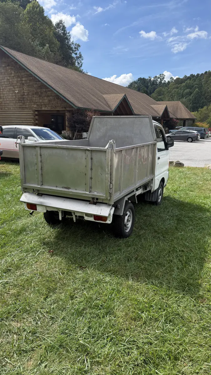 1996 Mitsubishi Minicab Dump, a Kei Truck, for sale at Mars Mini Trucks in Mars Hill, NC (photo 4 of 17)