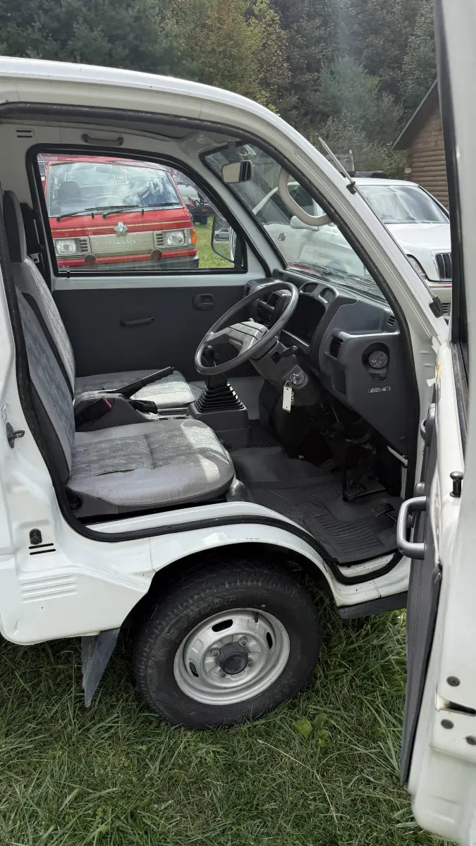 1996 Mitsubishi Minicab Dump, a Kei Truck, for sale at Mars Mini Trucks in Mars Hill, NC (photo 8 of 17)