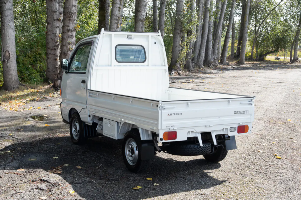 1996 Mitsubishi Minicab EFI W/AC + 4WD, a Kei Truck, for sale at The Import Guys in Ferndale, WA (photo 5 of 15)