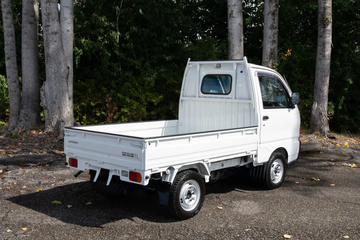 1996 Mitsubishi Minicab EFI W/AC + 4WD, a Kei Truck, for sale at The Import Guys in Ferndale, WA (photo 6 of 15)