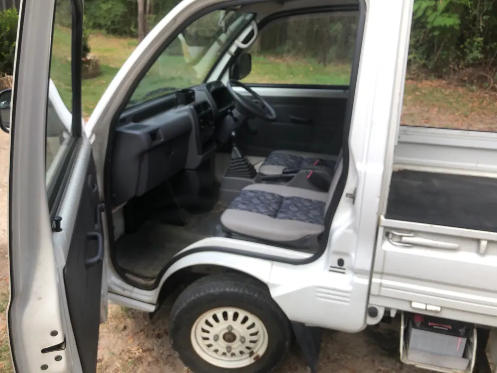 1996 Mitsubishi Minicab, a Kei Truck, for sale at Fun Karz in North Little Rock, AR (photo 15 of 16)