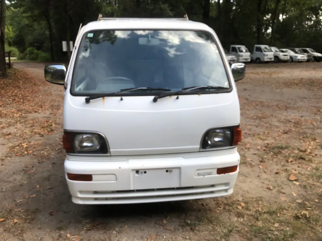 1996 Mitsubishi Minicab, a Kei Truck, for sale at Fun Karz in North Little Rock, AR (photo 2 of 16)