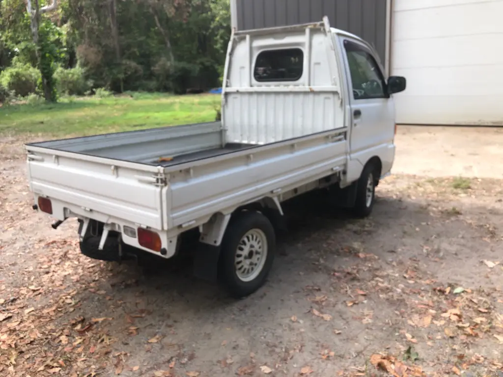 1996 Mitsubishi Minicab, a Kei Truck, for sale at Fun Karz in North Little Rock, AR (photo 7 of 16)
