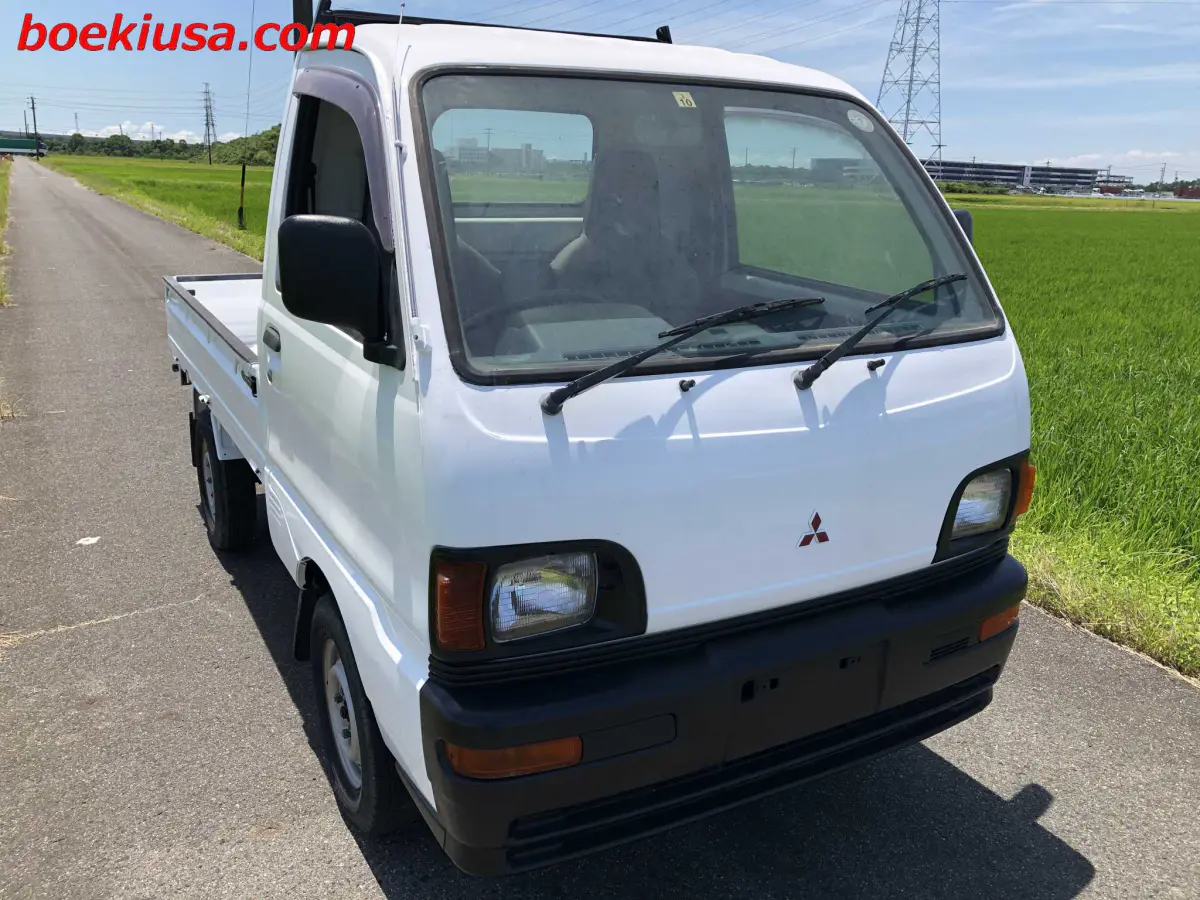 1996 Mitsubishi Minicab, a white Kei Truck, for sale at Boeki USA in Paterson, NJ (photo 1 of 20)