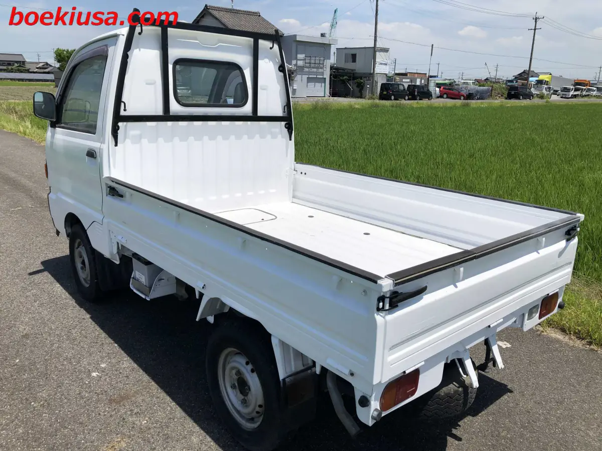 1996 Mitsubishi Minicab, a white Kei Truck, for sale at Boeki USA in Paterson, NJ (photo 3 of 20)