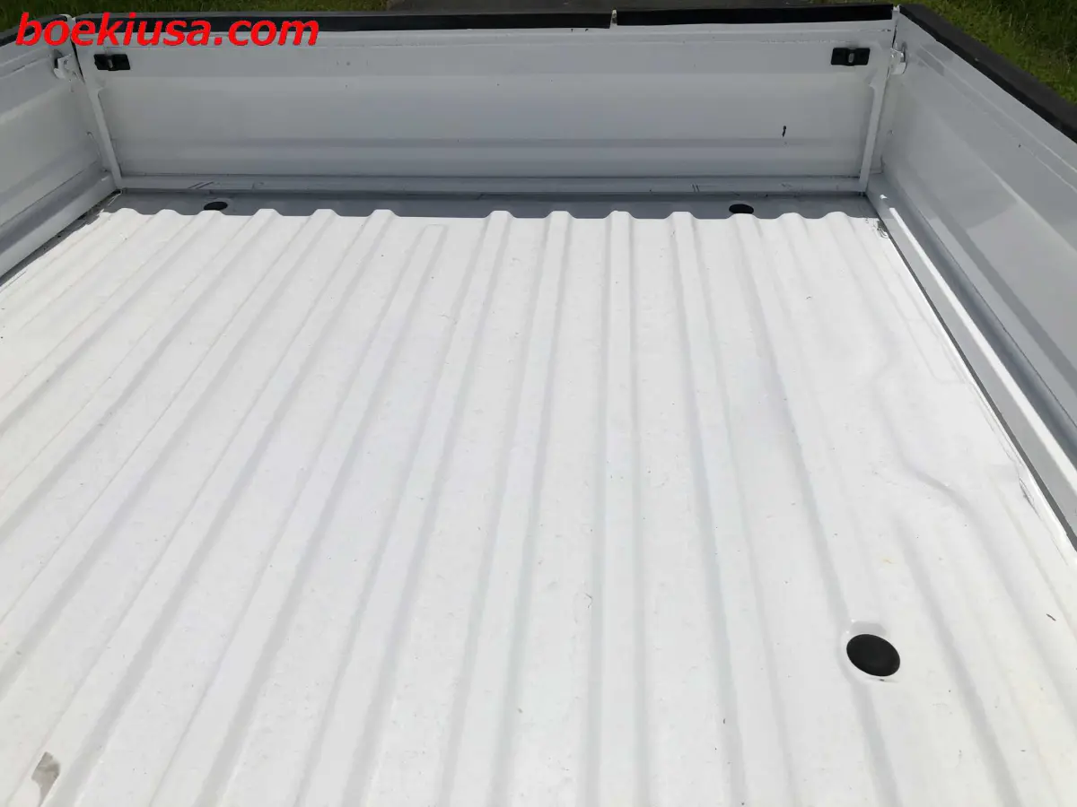 1996 Mitsubishi Minicab, a white Kei Truck, for sale at Boeki USA in Paterson, NJ (photo 7 of 20)