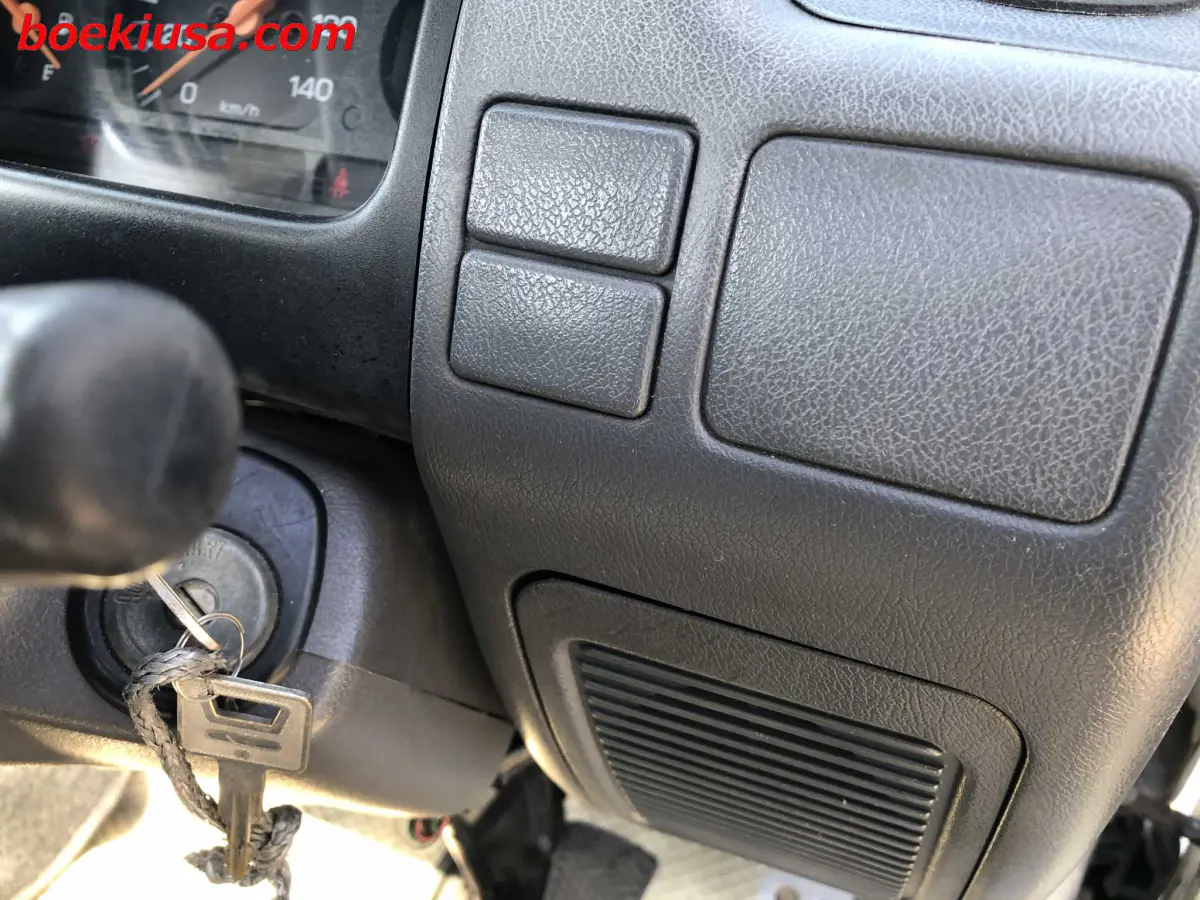 1996 Subaru Sambar, a white Kei Truck, for sale at Boeki USA in Paterson, NJ (photo 16 of 20)