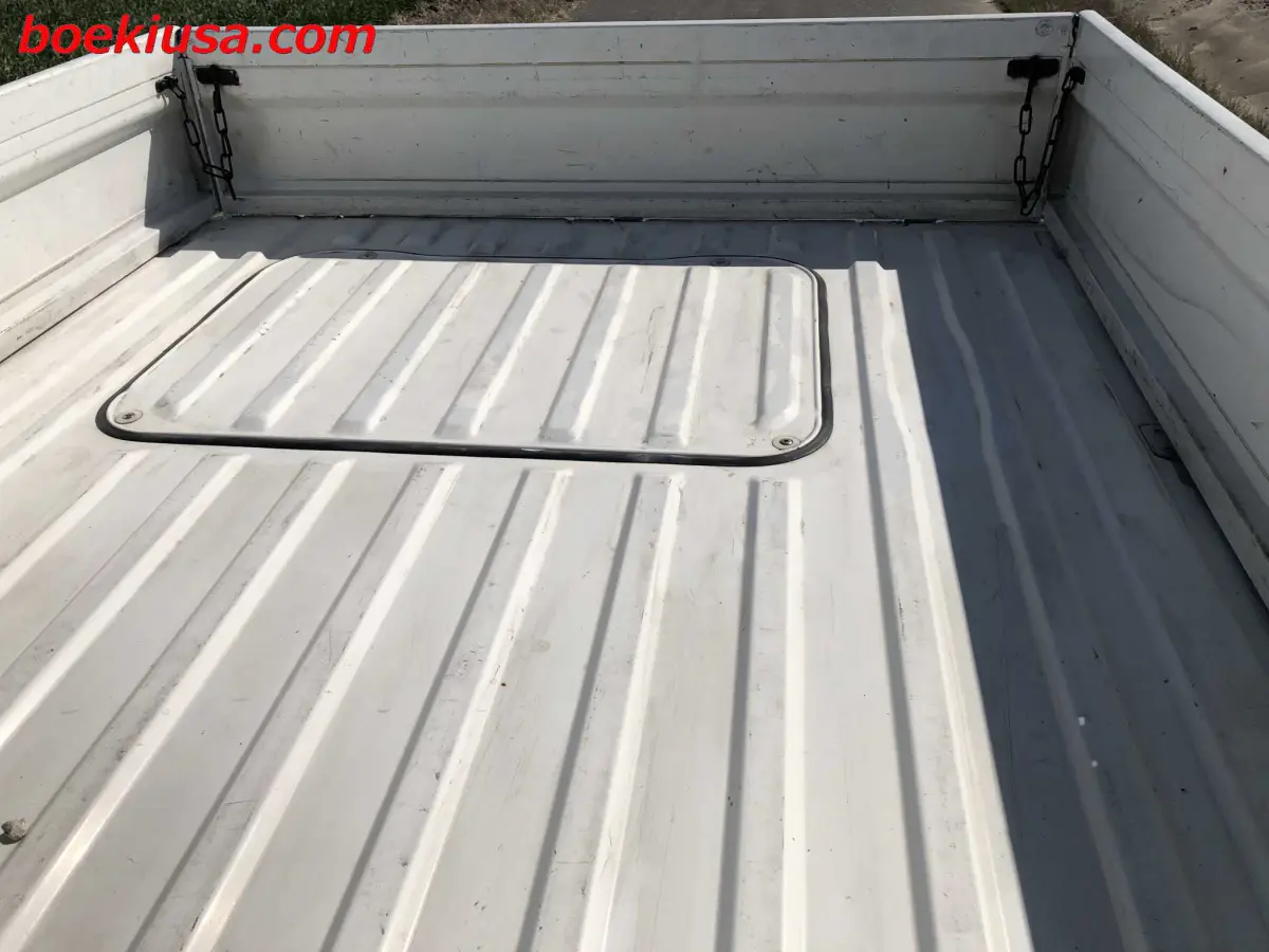 1996 Subaru Sambar, a white Kei Truck, for sale at Boeki USA in Paterson, NJ (photo 7 of 20)