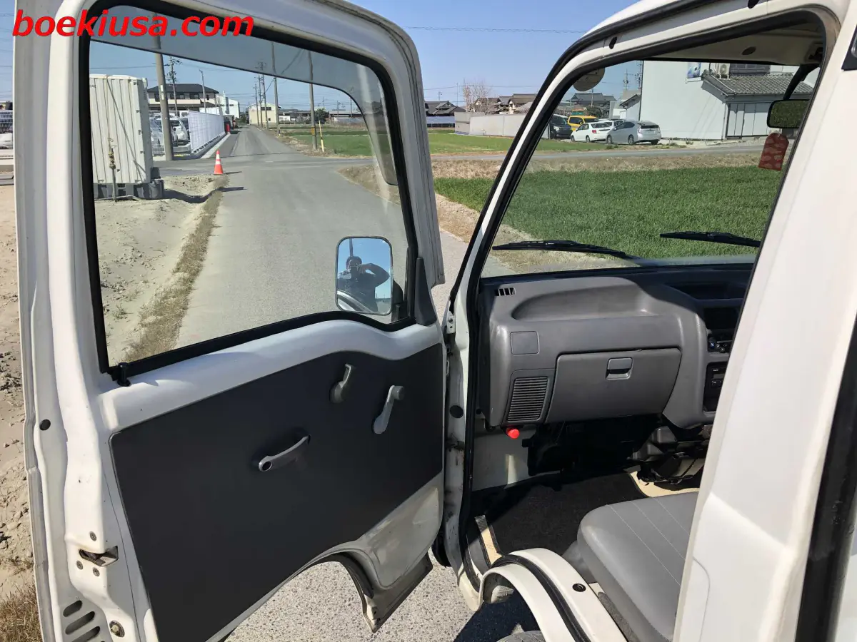 1996 Subaru Sambar, a white Kei Truck, for sale at Boeki USA in Paterson, NJ (photo 8 of 20)