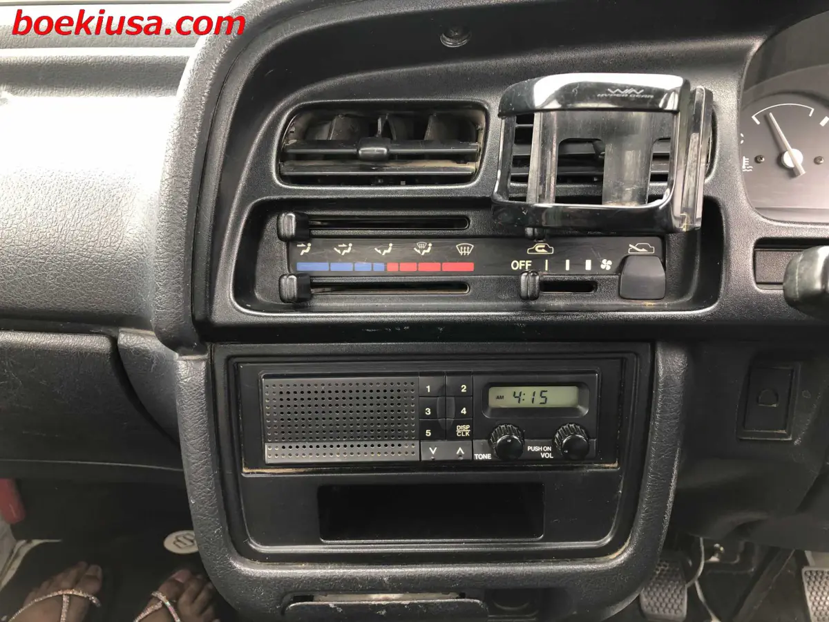 1996 Suzuki Carry 4x4, a white Kei Truck, for sale at Boeki USA in Paterson, NJ (photo 17 of 20)