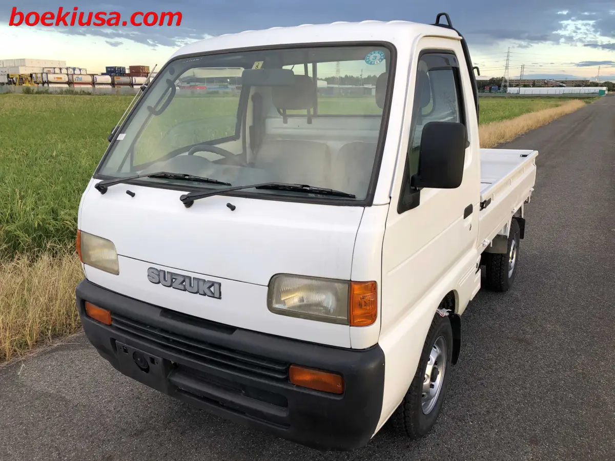 1996 Suzuki Carry 4x4, a white Kei Truck, for sale at Boeki USA in Paterson, NJ (photo 2 of 20)