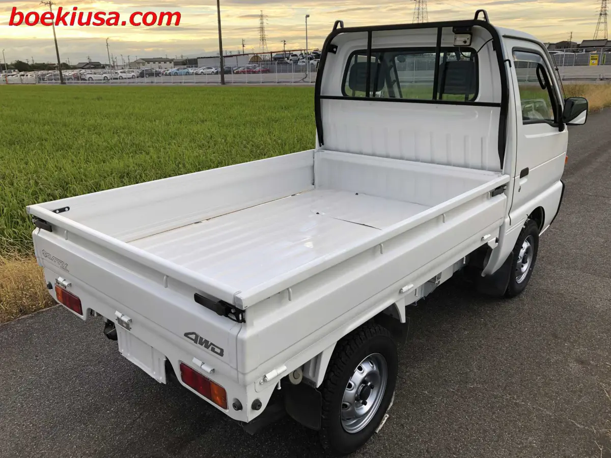 1996 Suzuki Carry 4x4, a white Kei Truck, for sale at Boeki USA in Paterson, NJ (photo 4 of 20)