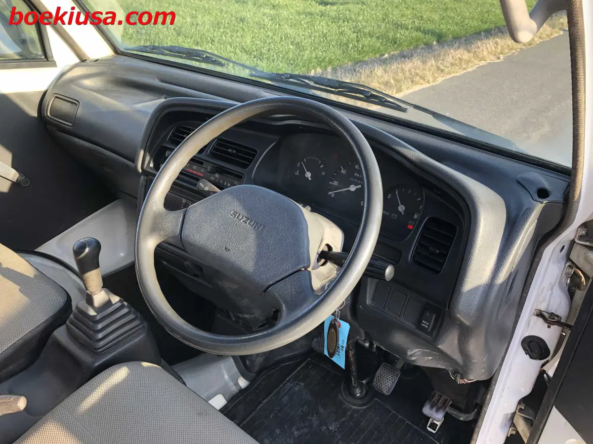 1996 Suzuki Carry 4x4, a white Kei Truck, for sale at Boeki USA in Paterson, NJ (photo 13 of 20)