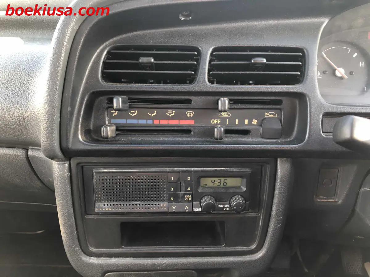1996 Suzuki Carry 4x4, a white Kei Truck, for sale at Boeki USA in Paterson, NJ (photo 17 of 20)